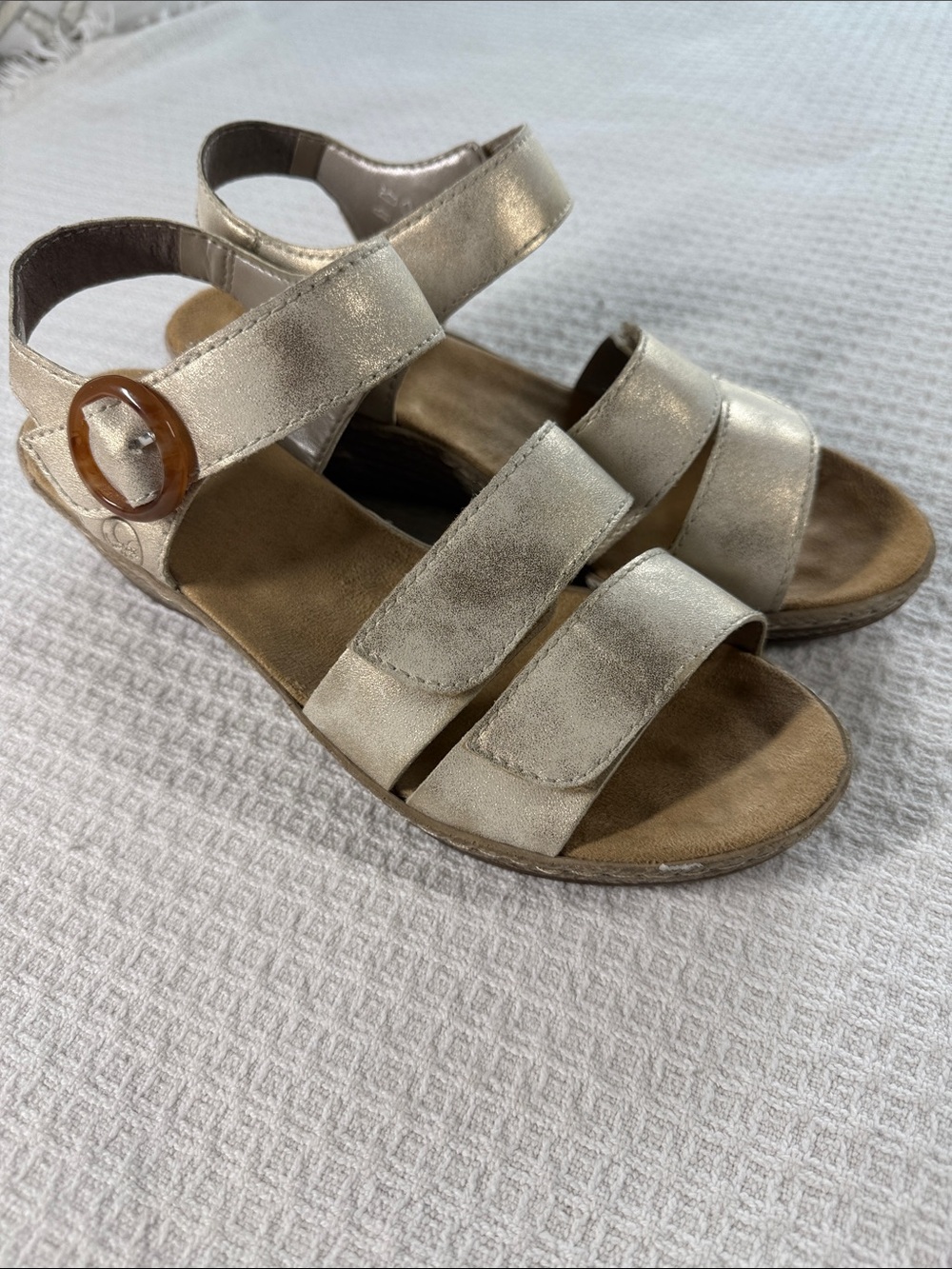 Reiker champagne metallic leather sandals with wedge heel size 39
